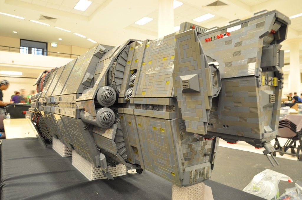 Fan του Halo ξοδεύει $7.000 για να κατασκευάσει το Pillar of Autumn με Lego!