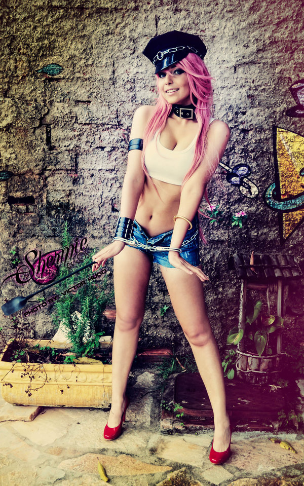 Poison Shermie Cosplay (1)