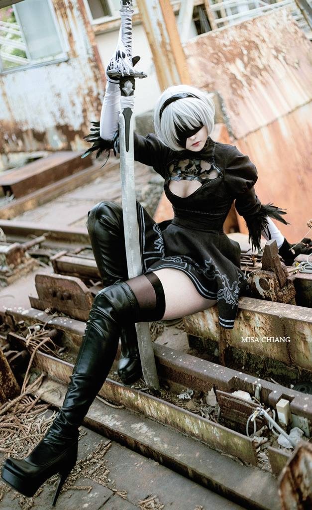 Nier Automata Cosplay (8)