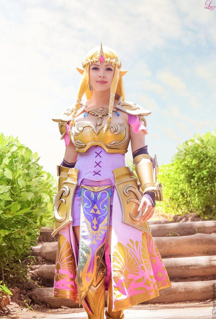 Queen Zelda cosplay (2)