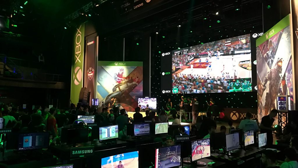 Μοναδικές φωτογραφικές στιγμές από το Xbox Arena Festival powered by Πλαίσιο!