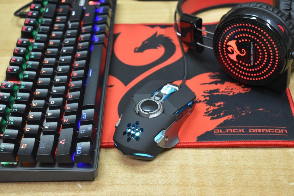 Black Dragon 4 in 1 Gaming Starter Kit Review (G901): «Τι άλλο παραπάνω να ζητήσει ο ψαγμένος gamer»;